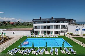 Weekend Family Hotel