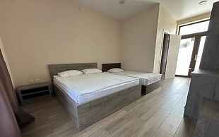 Weekend Family Hotel