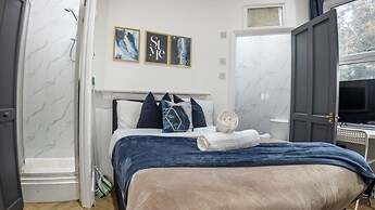 Modern Retreat in Birmingham