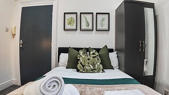 Modern Retreat in Birmingham