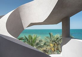 Ray Hotel by Cloud 7