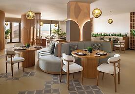Ray Hotel by Cloud 7