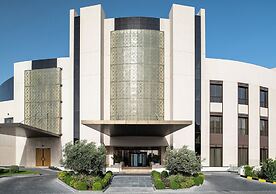 Ray Hotel by Cloud 7