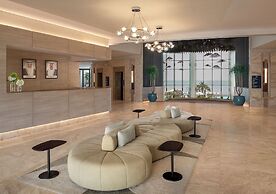 Ray Hotel by Cloud 7