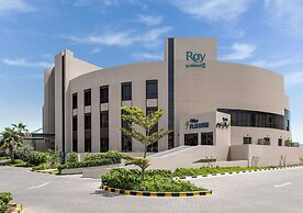 Ray Hotel by Cloud 7