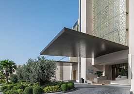 Ray Hotel by Cloud 7