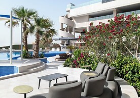 Ray Hotel by Cloud 7
