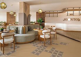 Ray Hotel by Cloud 7
