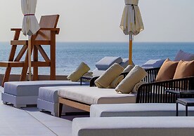 Ray Hotel by Cloud 7