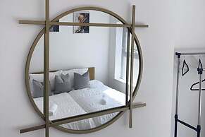 Apartment Sleeps 4 With Garden & Wifi