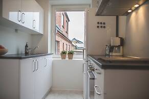 Apartment Sleeps 2 With Garden
