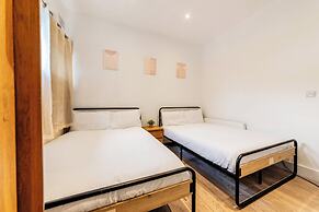 Central - Stay 4 - Parking - Wifi - Near Transport