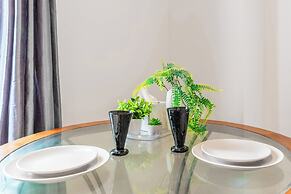 Central - Stay 4 - Parking - Wifi - Near Transport