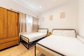 Central - Stay 4 - Parking - Wifi - Near Transport