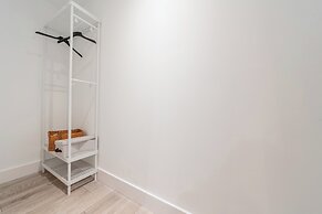 Stay 2 - Central - Parking - Near Transport - Wifi