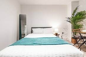 Stay 2 - Central - Parking - Near Transport - Wifi