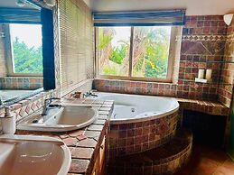 Villa With Pool, Meia Praia Beach, Lagos