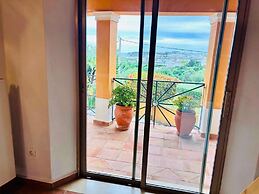 Villa With Pool, Meia Praia Beach, Lagos