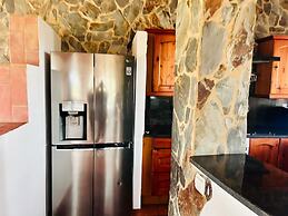 Villa With Pool, Meia Praia Beach, Lagos