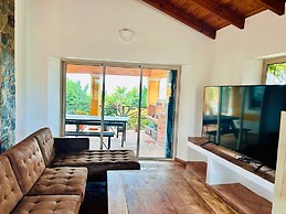 Villa With Pool, Meia Praia Beach, Lagos