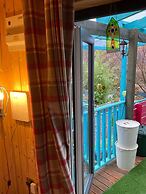 The Summerhouse, Cabin - Sleeps 2 - Breakfast Provided