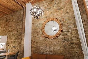 Authentic Studios Alzazaba
