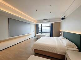 Baogeli Landmark Sky Hotel