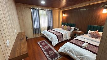 Lotus Inn Blue Pine