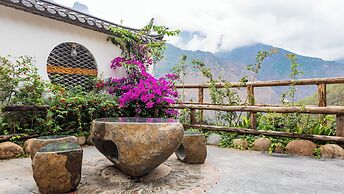 Tiger Leaping Gorge yachajiao Manor
