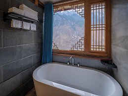 Tiger Leaping Gorge yachajiao Manor