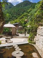 Tiger Leaping Gorge yachajiao Manor