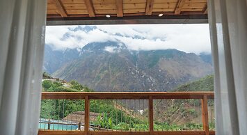 Tiger Leaping Gorge yachajiao Manor