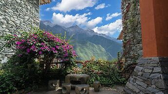 Tiger Leaping Gorge yachajiao Manor