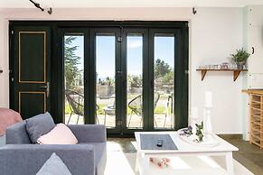 Studio Aspilon Pool and Mountain Views Near Drama
