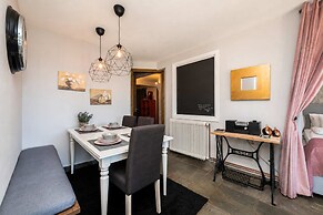 Studio Aspilon Pool and Mountain Views Near Drama