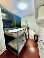 Downtown Toronto-2 Baths-sleeps 8-parking-pool-gym