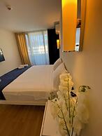 Batumi Orbi City Lux Studio MK