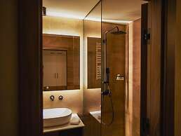 Zyra boutique hotel