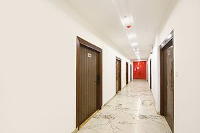 Fabhotel Moonlight