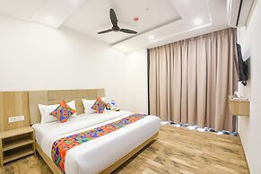 Fabhotel Moonlight
