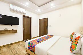 Fabhotel Moonlight