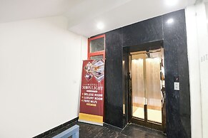 Fabhotel Moonlight