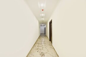 Fabhotel Moonlight