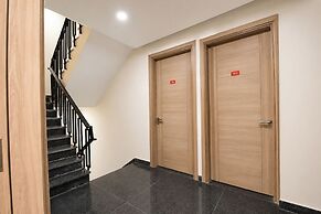Fabhotel Prime Hush & Suites