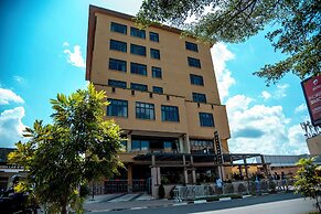 Play Hotel