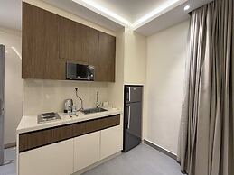 005 JRE Apartment With Stunning Boulevard Veiw