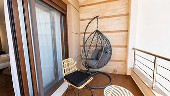 Fems Luxury 3-level Home w Private Jacuzzi