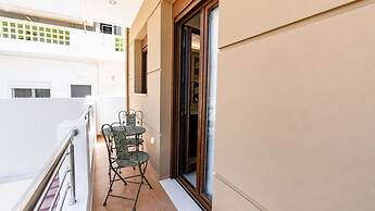 Fems Luxury 3-level Home w Private Jacuzzi