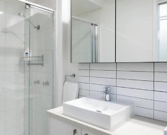 Exclusive Stays - Boulevard Penthouse