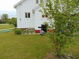 Just You Vacation Home - Main floor use